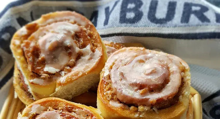 Cardamom and Walnut Buns